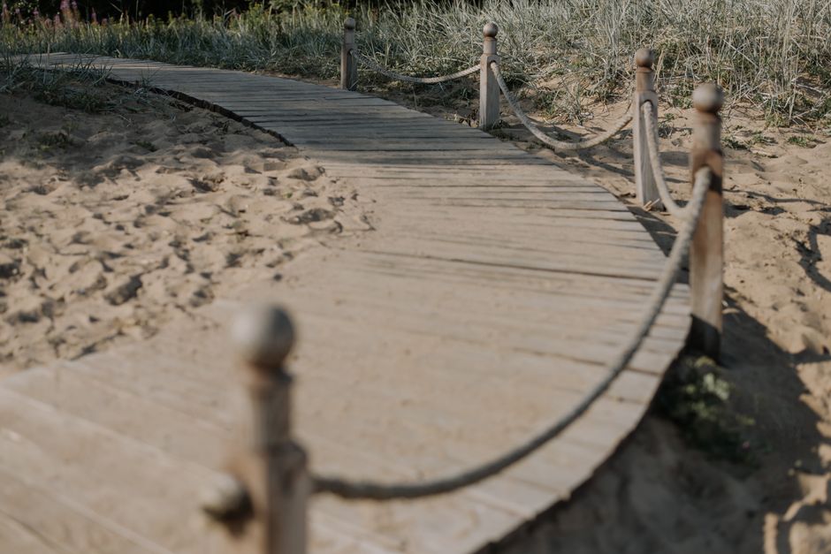 Zonsondergang aan zee op tuinposter thema. Zonsondergang aan zee op tuinposter thema.